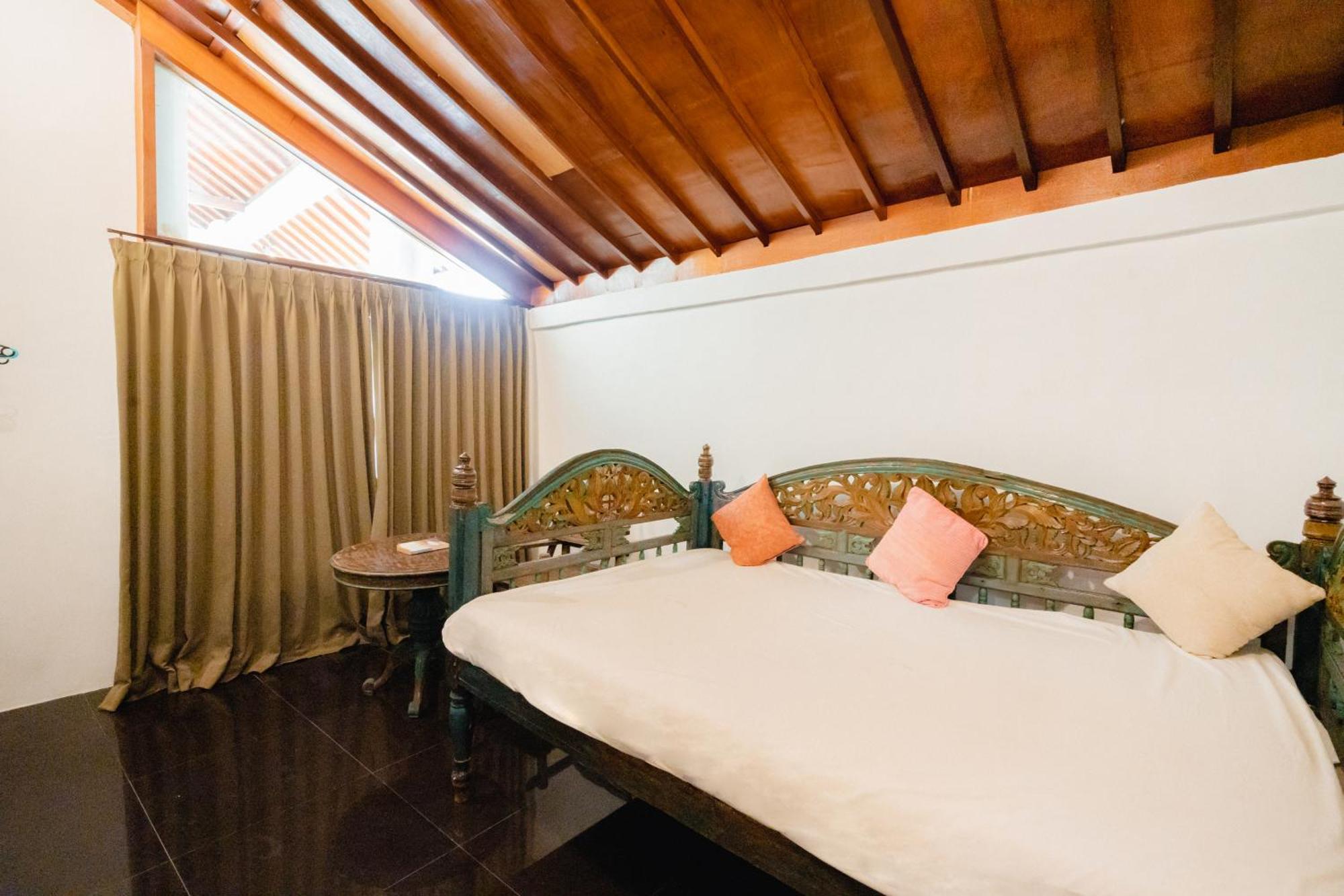Villa Etnik Seminyak Exterior foto